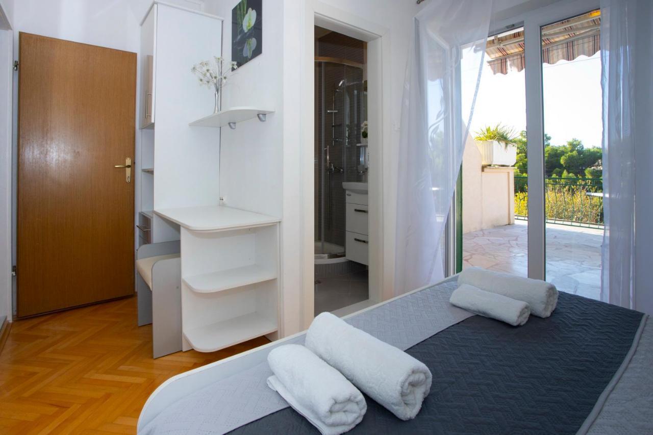 Villa Milenka - Apartmani Gorana Tučepi Exteriör bild