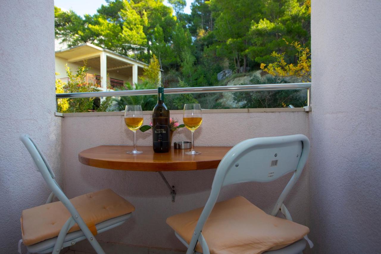 Villa Milenka - Apartmani Gorana Tučepi Exteriör bild