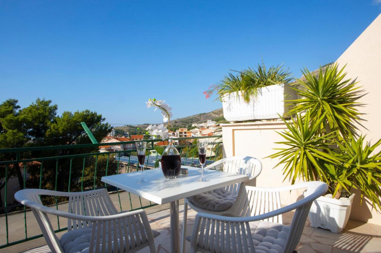 Villa Milenka - Apartmani Gorana Tučepi Exteriör bild