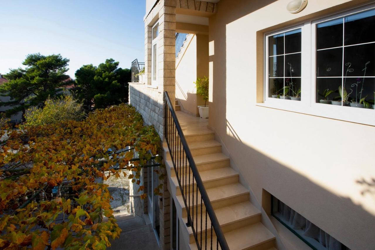Villa Milenka - Apartmani Gorana Tučepi Exteriör bild
